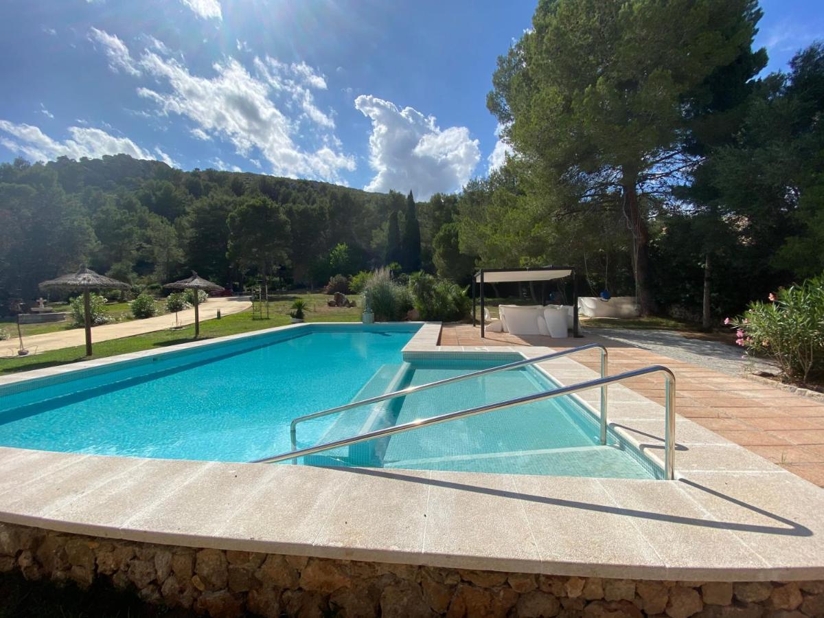 Private Villas Puerto Pollensa For Family Groups, Private Mountain Ideal For Runners, Trailers, Hikers, It Is Approximately 3 Minute Walk From The Beach المظهر الخارجي الصورة